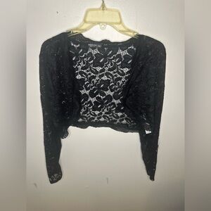 SHEIN Black Floral Lace Crop Top